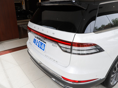 2022款 3.0T V6 四驱行政版