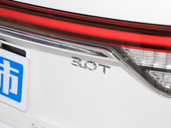 2022款 3.0T V6 四驱行政版