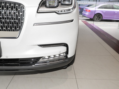 2022款 3.0T V6 四驱行政版