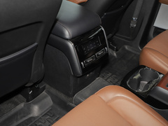 2022款 3.0T V6 四驱行政版