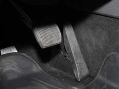 2022款 3.0T V6 四驱行政版