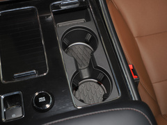 2022款 3.0T V6 四驱行政版
