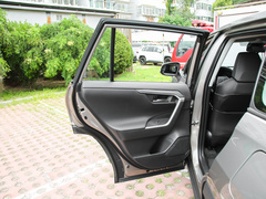 2022款 2.0L CVT两驱风尚Plus版