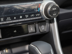 2022款 2.0L CVT两驱风尚Plus版