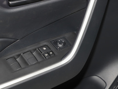 2023款 2.0L CVT两驱都市版