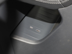 2023款 2.0T 自动智联旗领版