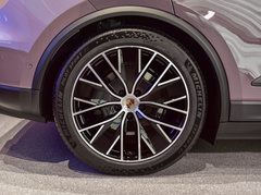 2024款 Macan 4