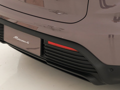 2024款 Macan 4