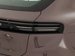 2024款 Macan 4