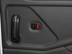 2022款 旅行版 2.0L 手动舒适型 7座
