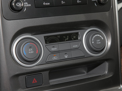 2022款 旅行版 2.0L 手动舒适型 7座