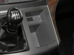2022款 旅行版 2.0L 手动舒适型 7座