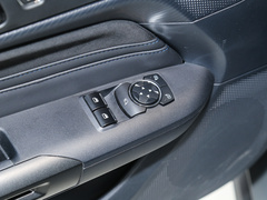 2024款 5.0L V8 Dark Horse