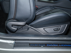 2024款 5.0L V8 Dark Horse