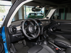 2023款 1.5T COOPER 艺术家