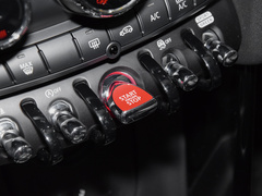 2023款 1.5T COOPER 艺术家