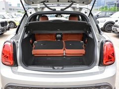 2023款 2.0T COOPER S 艺术家 五门版