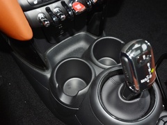 2023款 2.0T COOPER S 艺术家 五门版
