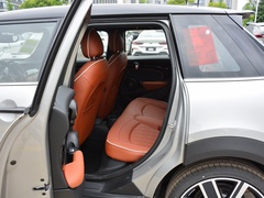 2023款 2.0T COOPER S 艺术家 五门版