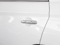 2022款 1.5L 舒适型客车(螺旋簧)8座