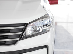 2022款 1.5L 舒适型客车(螺旋簧)8座