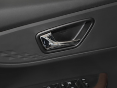 2022款 1.5L 舒适型客车(螺旋簧)8座