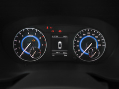 2022款 1.5L 舒适型客车(螺旋簧)8座