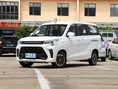 2022款 1.5L 舒适型客车(螺旋簧)7座