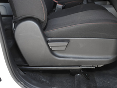 2022款 1.5L 舒适型客车(螺旋簧)7座