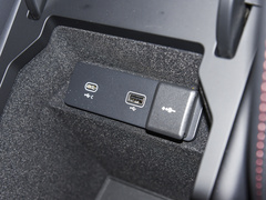 2022款 改款 249PS R-Dynamic HSE 豪华定制版 7座