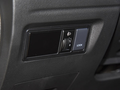 2022款 普通版 基本型 9座