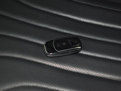 2023款 400T 两驱领先版 5座