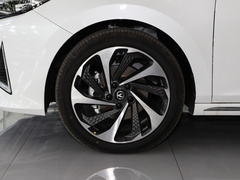2023款 1.5T DCT豪华型