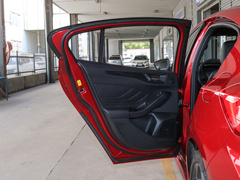 2022款 两厢 EcoBoost 180 自动ST Line