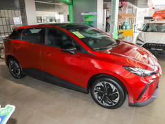 2022款 425km 豪华版
