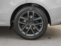 2023款 P400 Dynamic SE