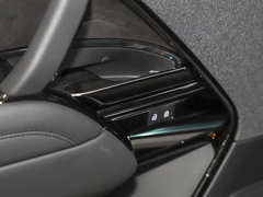 2023款 P400 Dynamic SE