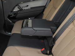 2023款 P400 Dynamic SE