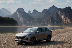 2023款 2.0T 两驱舒享版