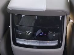 2023款 2.0T 两驱舒享版