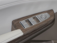 2023款 2.0T 两驱舒享版