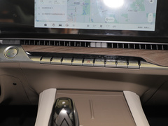 2023款 2.0T 两驱舒享版