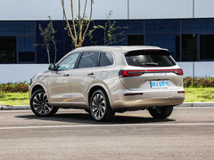 2022款 1.5T 增程式 四驱豪华版