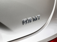 2022款 1.5T 增程式 四驱豪华版