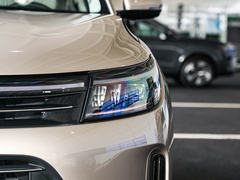 2022款 1.5T 增程式 四驱豪华版