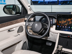 2022款 1.5T 增程式 四驱豪华版