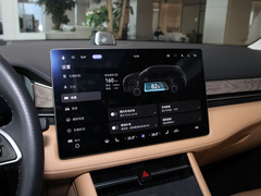 2022款 1.5T 增程式 四驱豪华版