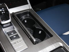2022款 PLUS 功夫熊猫联名版 1.5T CVT品智型