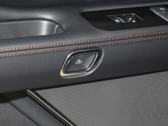 2022款 3.0T V6 四驱尊享版