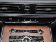 2022款 3.0T V6 四驱尊享版